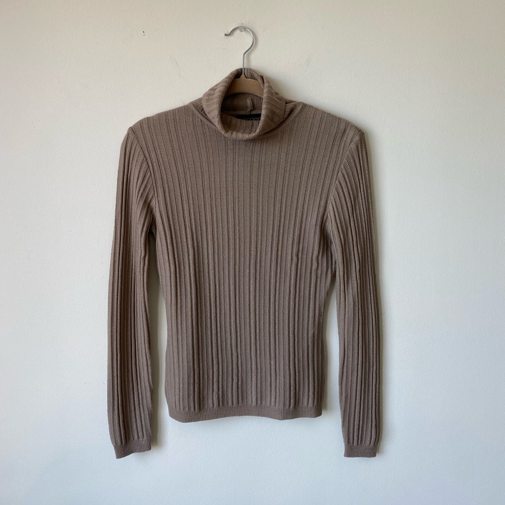 Episode taupe turtle neck